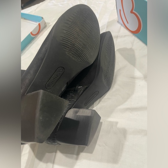 🖤🍂Baretraps Casual Lexis Black Ankle Booties Women’s Size 10M🖤🍂 - Picture 8 of 10